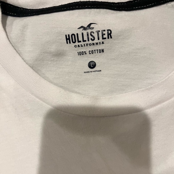 2/$15 Hollister California White T-Shirt Size Large - Picture 5 of 8